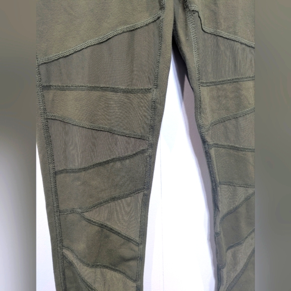 Lululemon Wunder Under High Rise Tech Olive Green Size 6 - Picture 4 of 6